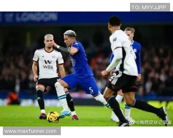 北京篮球队边路渗透战术解析与实战应用研究