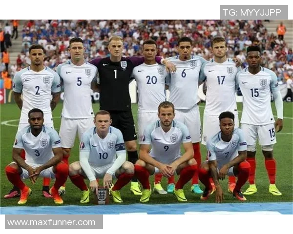 深圳足球队以93分领跑世界杯积分榜展现强劲实力和不俗表现