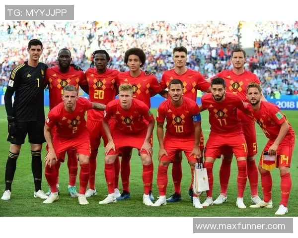 足球明星同台盛况绽放现场特效引爆激情瞬间 足球明星同台盛况绽放现场特效引爆激情瞬间