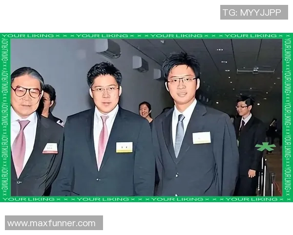 霍启山对足球明星的热爱与追随背后的故事与情感分析