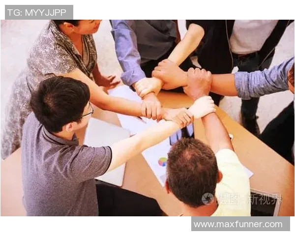 上海足球队阵地战革新探索：重塑战术理念与团队协作新模式